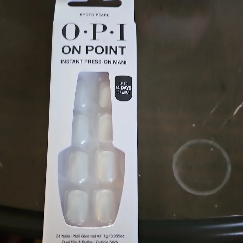 OPI On Point Instant Press-On Mani